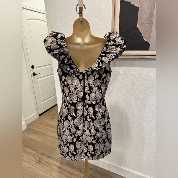 SAYLOR Black And Pink Floral Ruffle Shoulder Mini Dress Size Small - Picture 5 of 5